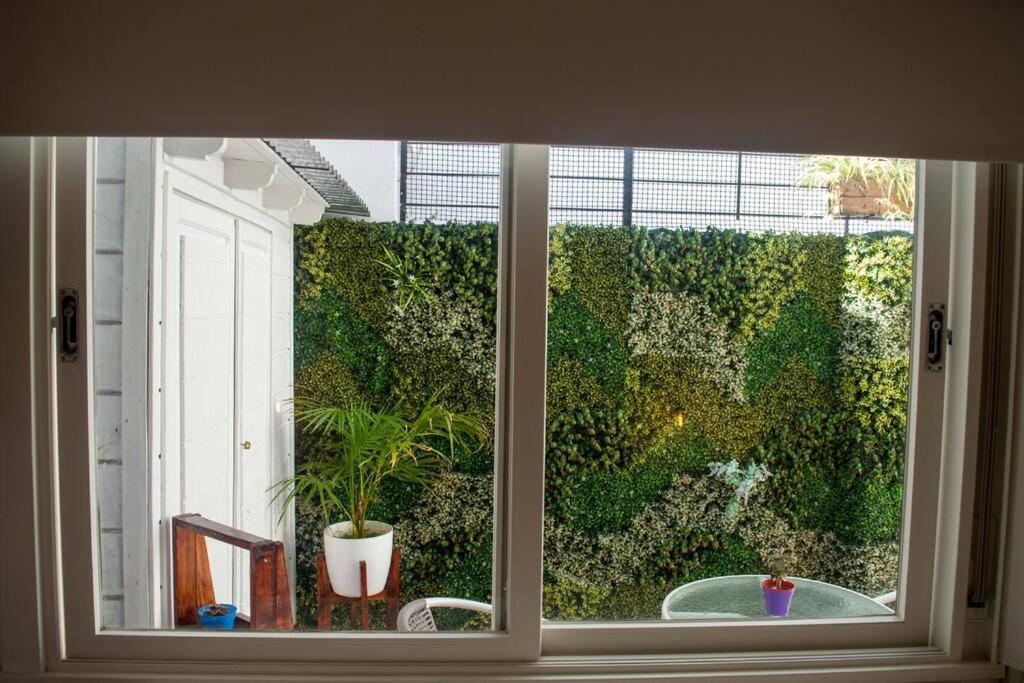Hermoso Y Comodo Alojamiento Con Patio En Nunez بوينس آيرس المظهر الخارجي الصورة