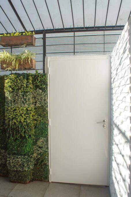 Hermoso Y Comodo Alojamiento Con Patio En Nunez بوينس آيرس المظهر الخارجي الصورة